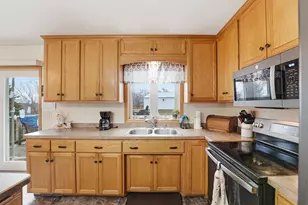 210 Carroll Ct, Paynesville, MN 56362 - Photo 4