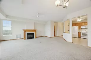 1900 Rush Lake Trl, New Brighton, MN 55112 - Photo 4