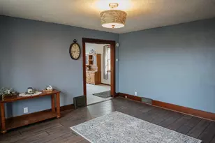 251 Apple St W, Trimont, MN 56176 - Photo 6