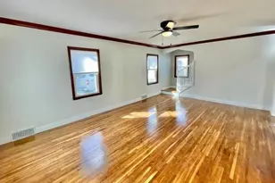 1107 10th St NW, Austin, MN 55912 - Photo 8