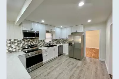 1107 10th Street NW, Austin, MN 55912 - Photo 2