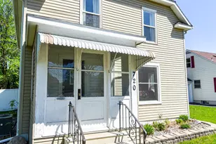 720 Arnold Ave N, Thief River Falls, MN 56701 - Photo 2