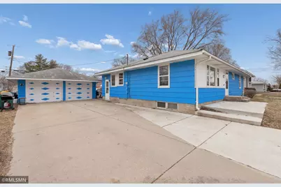 8238 Oakland Avenue S, Bloomington, MN 55420 - Photo 2