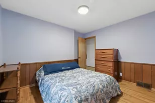 8238 Oakland Ave S, Bloomington, MN 55420 - Photo 8