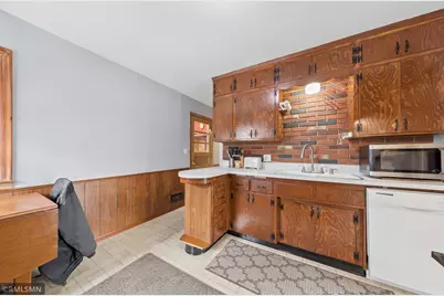 8238 Oakland Avenue S, Bloomington, MN 55420 - Photo 4