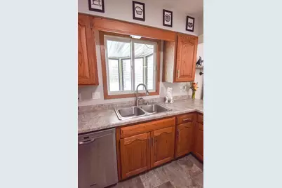 16299 160th Street NE, Thief River Falls, MN 56701 - Photo 18