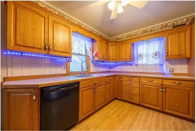 902 4th Avenue SW, Austin, MN 55912 - Photo 8