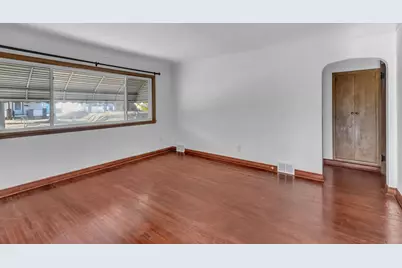 1779 Orange Avenue E, Saint Paul, MN 55119 - Photo 4