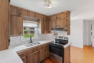 5271 Buchanan St NE, Fridley, MN 55421 - Photo 12