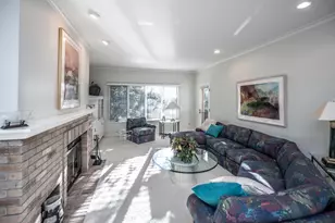 7709 Pondwood Dr, Edina, MN 55439 - Photo 8