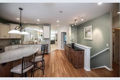 7709 Pondwood Drive, Edina, MN 55439 - Photo 4