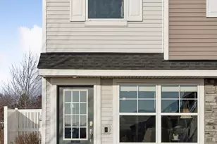 8067 Abercrombie Ln, Woodbury, MN 55129 - Photo 2