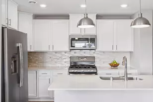 8067 Abercrombie Ln, Woodbury, MN 55129 - Photo 14