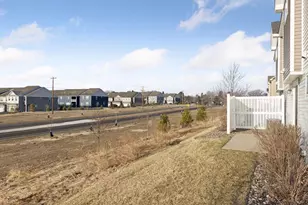 8067 Abercrombie Ln, Woodbury, MN 55129 - Photo 38