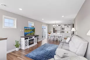 8067 Abercrombie Ln, Woodbury, MN 55129 - Photo 6