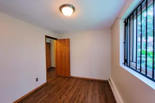 2637 S Pleasant Ave S, Minneapolis, MN 55408 - Photo 12