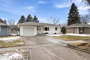 1813 13th St S, Moorhead, MN 56560 - Photo 1