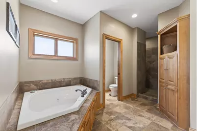 9951 Vagabond Court N, Maple Grove, MN 55311 - Photo 8