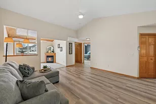 5669 Lambert Ave NE, Albertville, MN 55301 - Photo 4