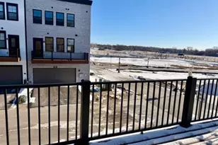 906 Woodlawn Ave, Saint Paul, MN 55116 - Photo 10