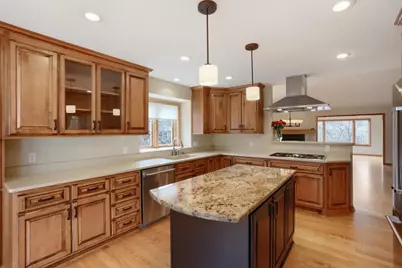 9934 Old Wagon Trail, Eden Prairie, MN 55347 - Photo 6