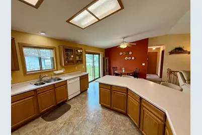 510 Ash Avenue, Bird Island, MN 55310 - Photo 10