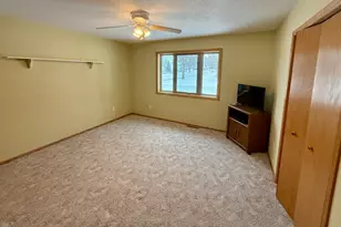 510 Ash Ave, Bird Island, MN 55310 - Photo 16