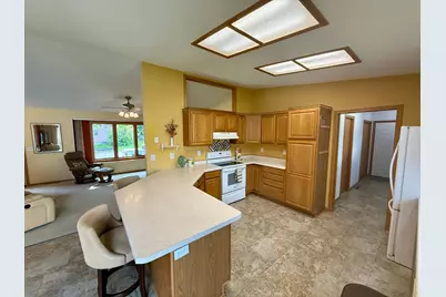 510 Ash Avenue, Bird Island, MN 55310 - Photo 2