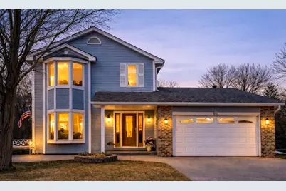 801 Gramsey Place, Burnsville, MN 55306 - Photo 2
