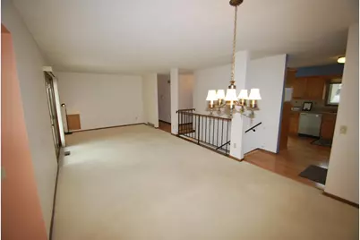 1901 Yorkshire Avenue S, Hopkins, MN 55305 - Photo 12