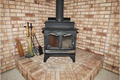 1901 Yorkshire Avenue S, Hopkins, MN 55305 - Photo 4