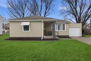 1814 Benton Ave, Eau Claire, WI 54701 - Photo 2