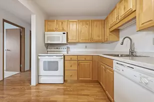 78 10th St E, Saint Paul, MN 55101 - Photo 8