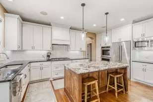 5676 Garden Dr, Woodbury, MN 55129 - Photo 6