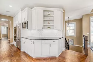 5676 Garden Dr, Woodbury, MN 55129 - Photo 12