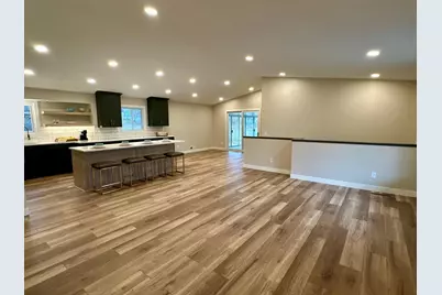 4021 Pebblebrook Drive, Bloomington, MN 55437 - Photo 10