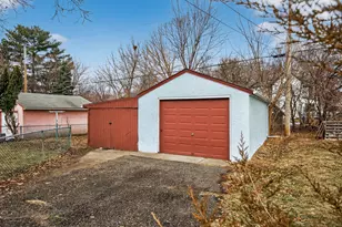 1685 Fremont Ave E, Saint Paul, MN 55106 - Photo 32