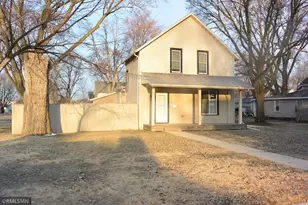 707 Ford Ave N, Glencoe, MN 55336 - Photo 1