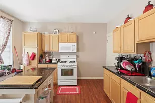 570 Hall Ave, Saint Paul, MN 55107 - Photo 32