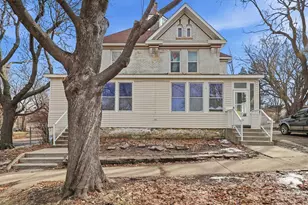 570 Hall Ave, Saint Paul, MN 55107 - Photo 4