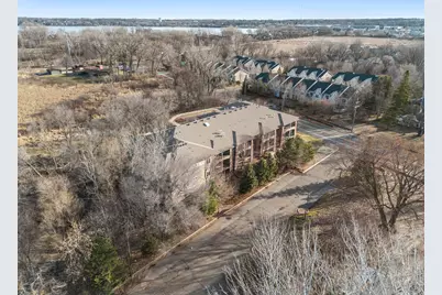 10806 S Shore Drive #103, Plymouth, MN 55441 - Photo 2