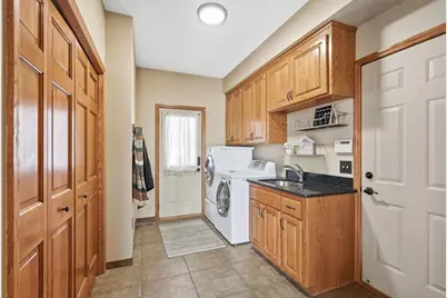 6340 Summit Circle, Chanhassen, MN 55317 - Photo 24
