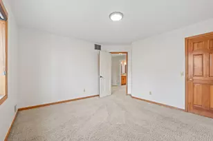 6340 Summit Cir, Chanhassen, MN 55317 - Photo 40