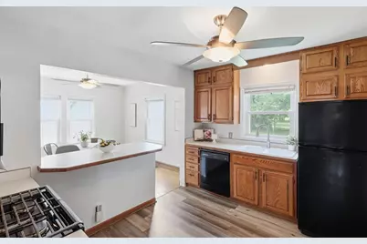 8352 Nicollet Avenue S, Bloomington, MN 55420 - Photo 6