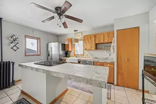 755 Dayton Ave, Saint Paul, MN 55104 - Photo 12