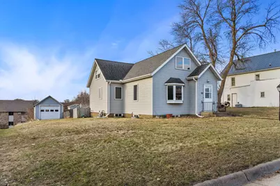 117 W Van Dusen Street, Springfield, MN 56087 - Photo 2
