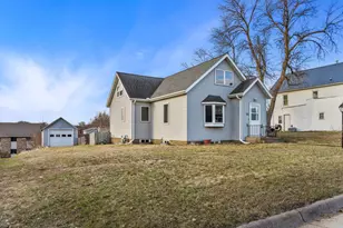 117 W Van Dusen St, Springfield, MN 56087 - Photo 2