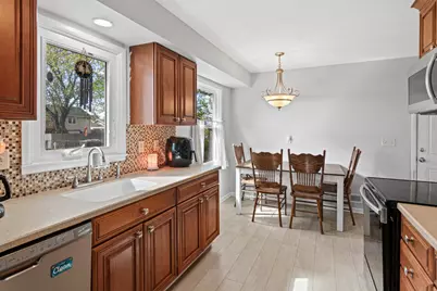 1324 Valley Street, Chaska, MN 55318 - Photo 12