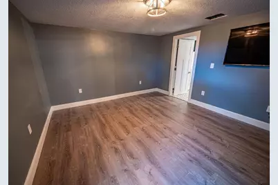 195 W Humble Avenue, Ellsworth, WI 54011 - Photo 18