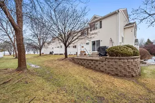 2945 Village Cir, Chanhassen, MN 55317 - Photo 26